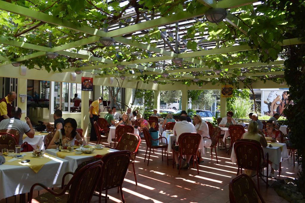 Hotel Kangaroo Budva Exterior photo