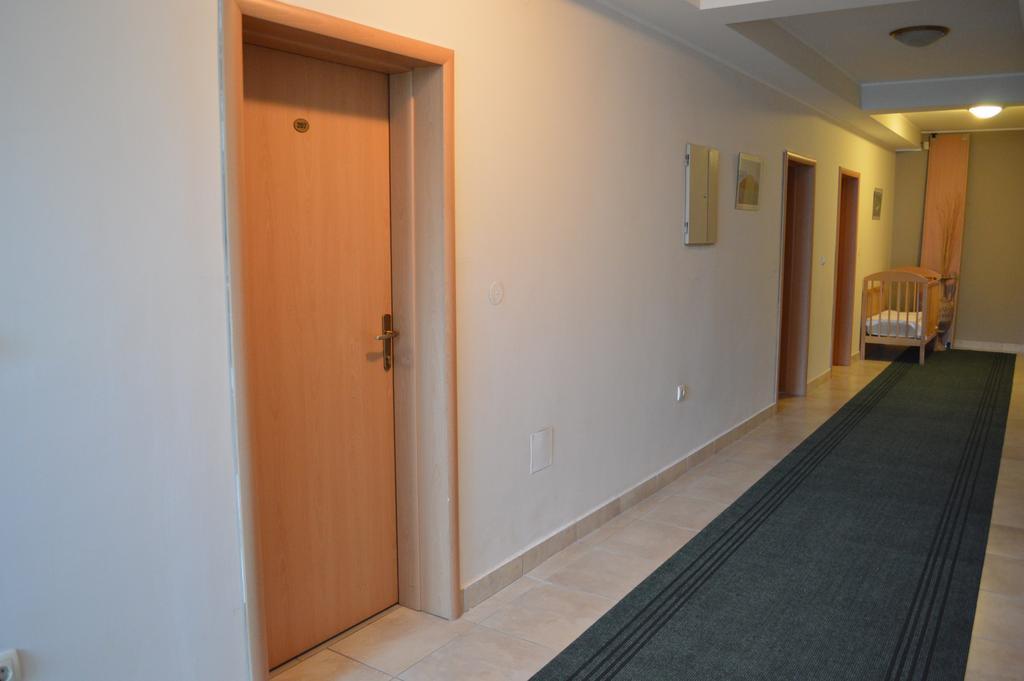 Hotel Kangaroo Budva Exterior photo