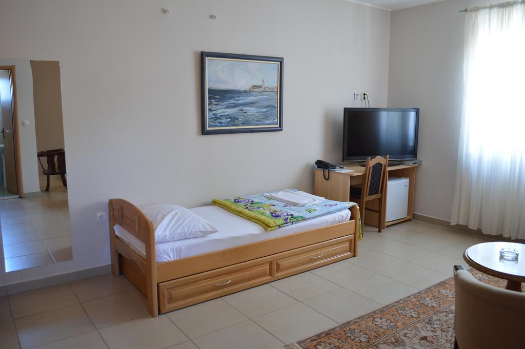 Hotel Kangaroo Budva Exterior photo