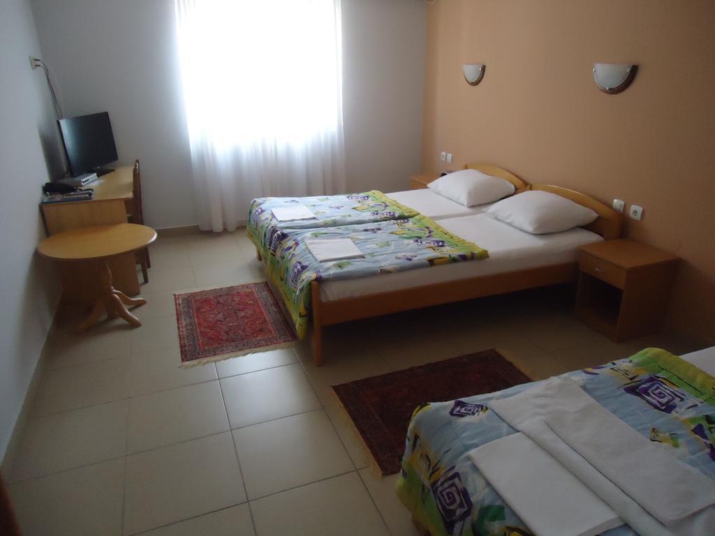 Hotel Kangaroo Budva Exterior photo